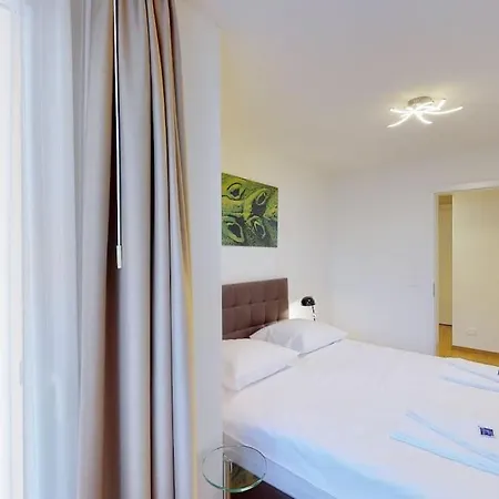 Executive 1bd Flat Center - Hoesch 4